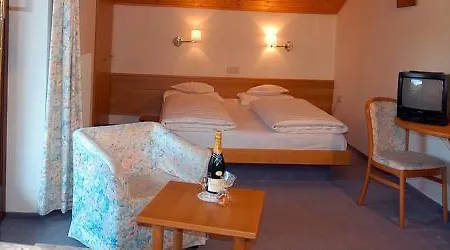 Planac Hotel